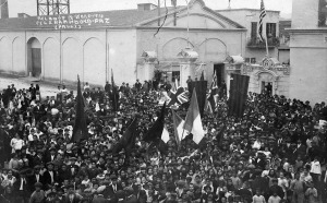 DUS (1918) CELEBRANT LA PAU A CAN MARIO.